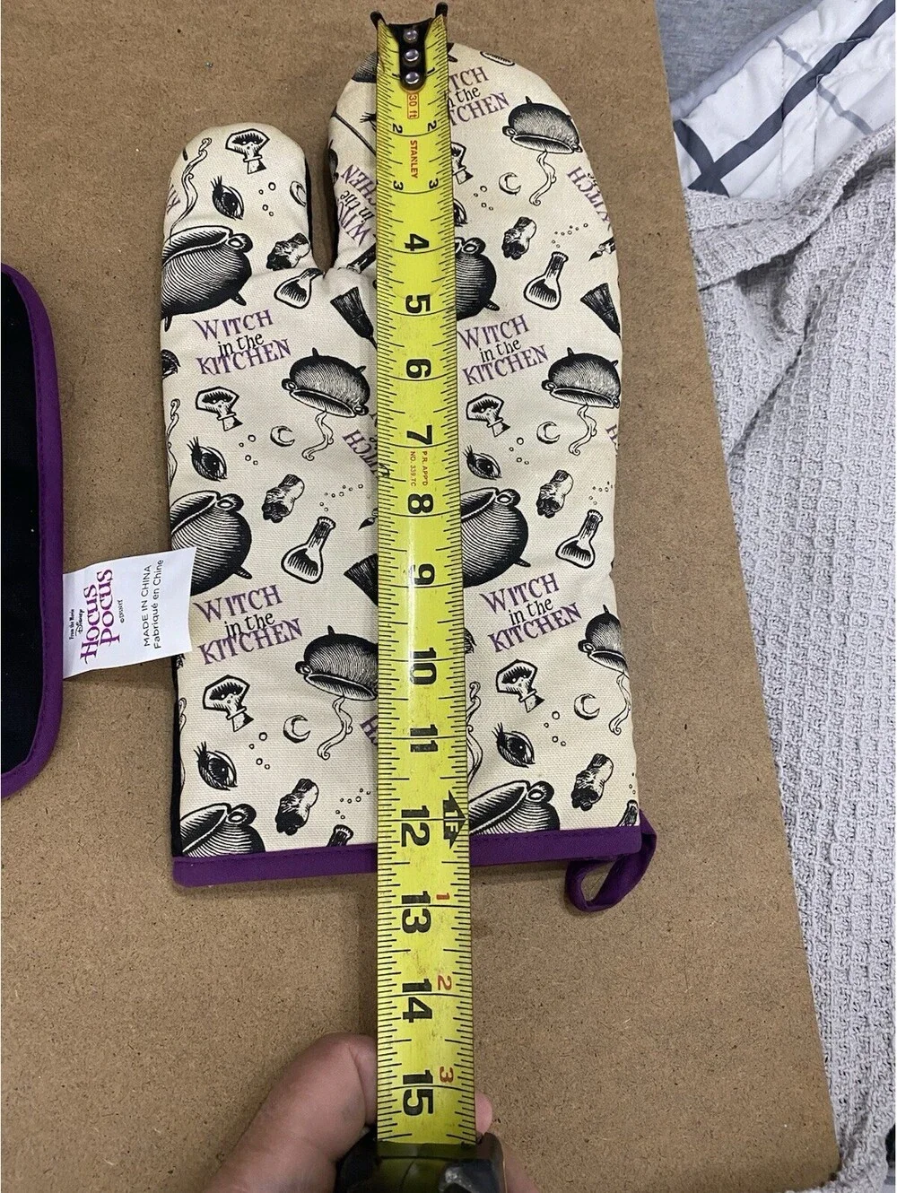 Hocus Pocus Oven Mitt Pot Holder Set Sanderson Sisters Halloween